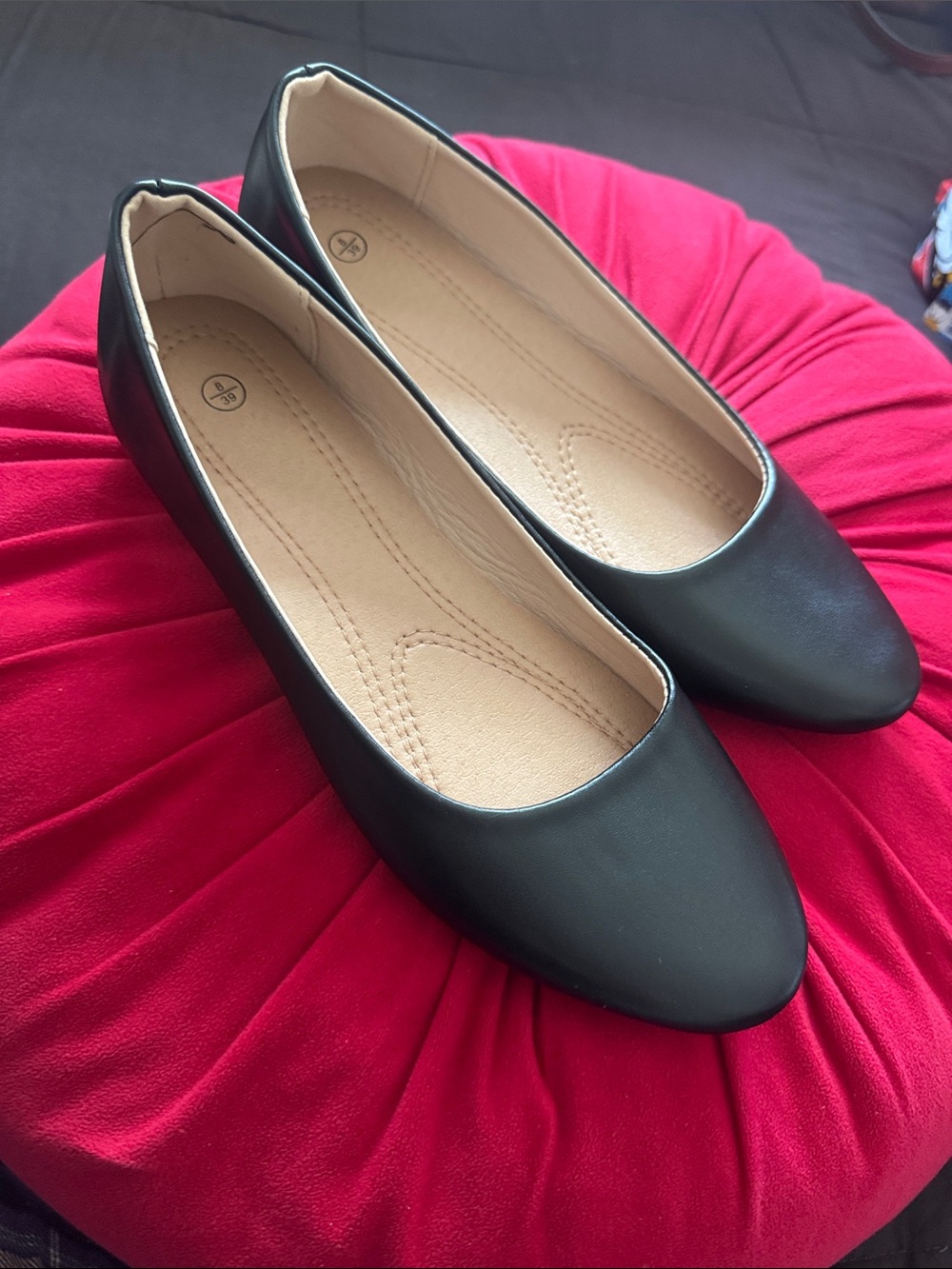 Classic Women's Black Ballet Flats - Comfortable Everyday Shoes. Size 8
